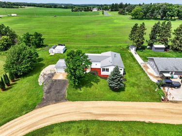 1445 1st Avenue SW, Oronoco, MN 55960