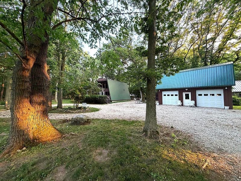 280 Meechen, Put in Bay, OH 43456 Photo 3