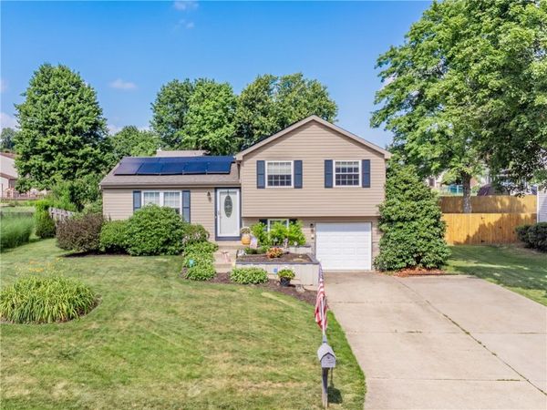 404 Anna Marie Dr, Cranberry Twp, PA 16066