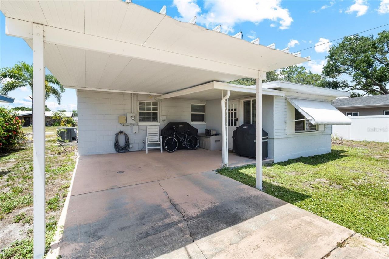 782 42nd Avenue Ne, Saint Petersburg, FL 33703 Photo