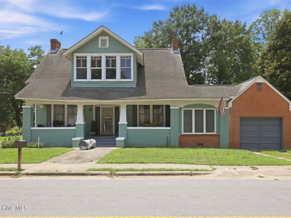 221 W Washington Street , Bethel, NC 27812