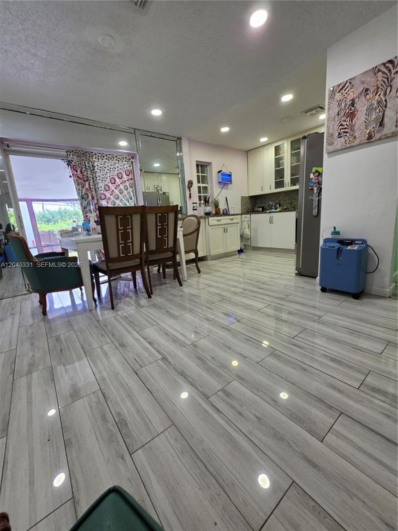 10801 NE 10th Ave , Biscayne Park, FL 33161 Photo