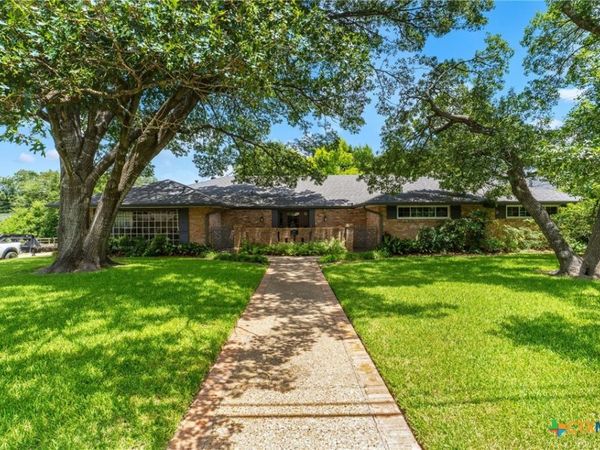 1413 N 11th Street , Temple, TX 76501