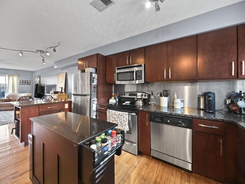 835 Mcclain Road, Columbus, OH 43212 Photo 7