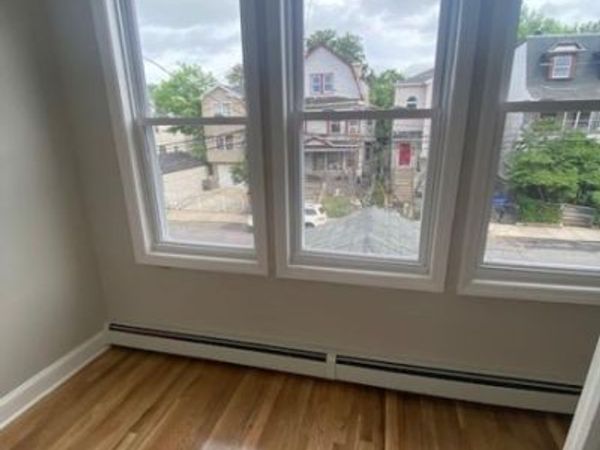 180 N 12Th St, Newark, NJ 07107