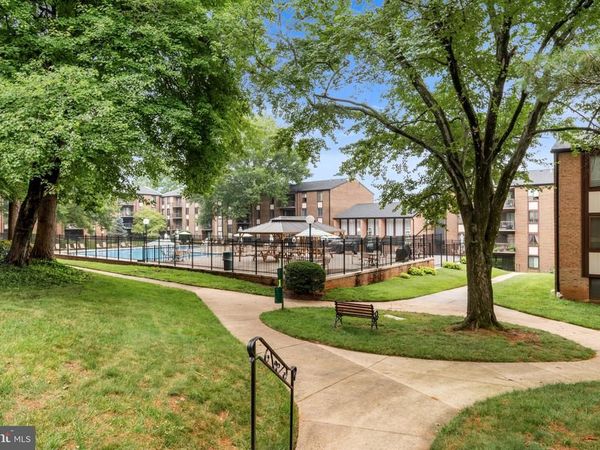 9721 KINGS CROWN COURT, Unit 202, FAIRFAX, VA 22031