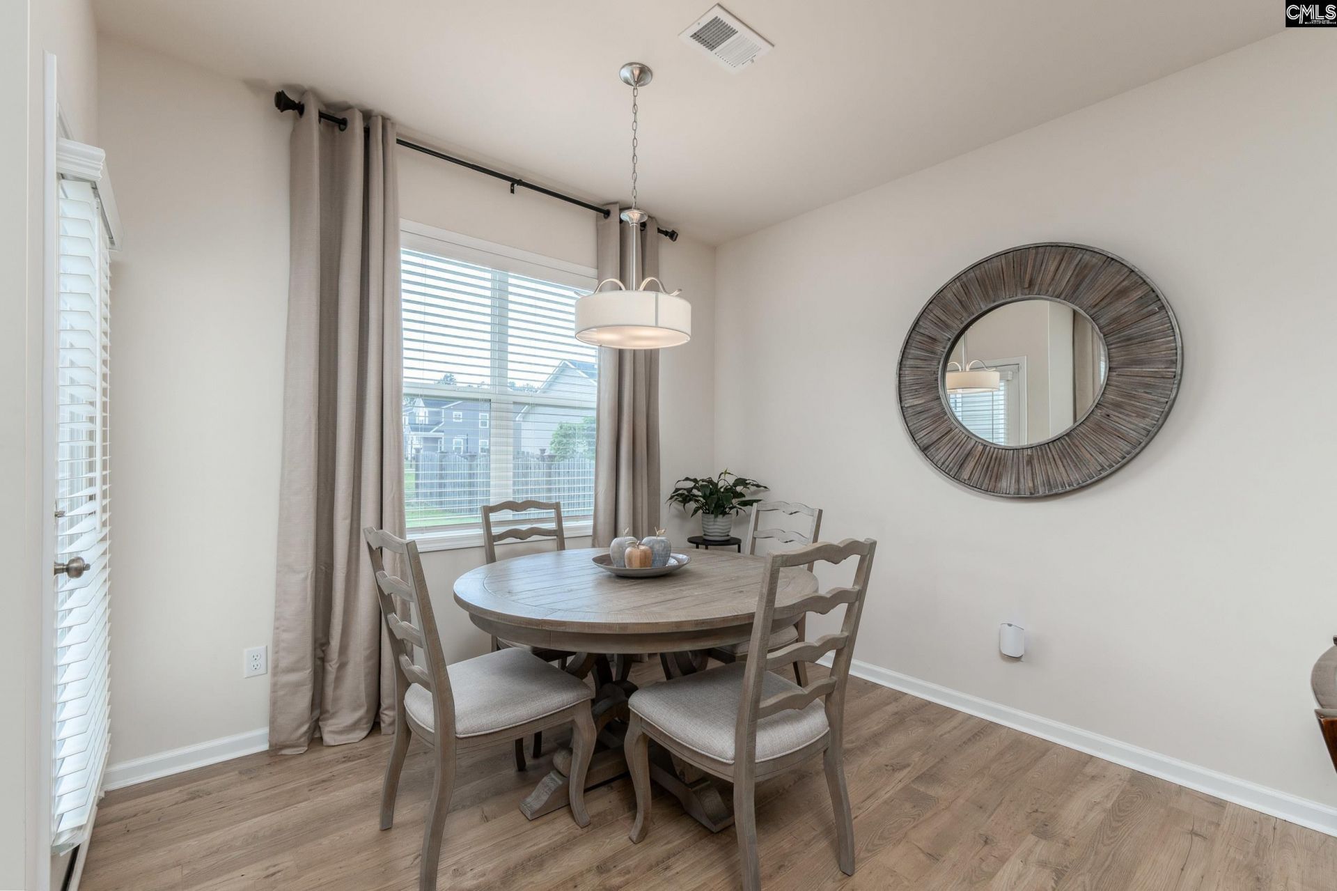 140 Leighbrooke Drive Photo 14