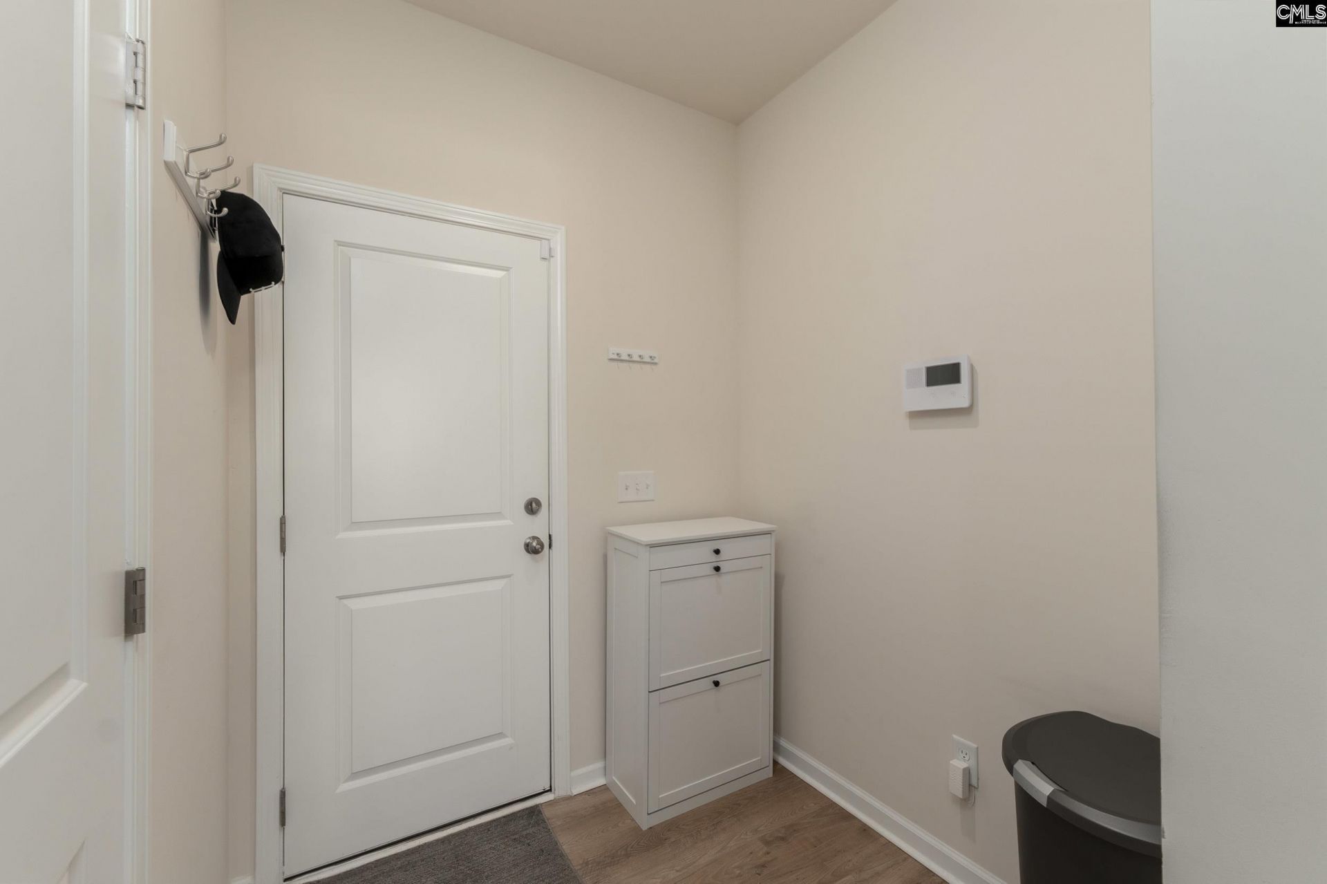 140 Leighbrooke Drive Photo 15