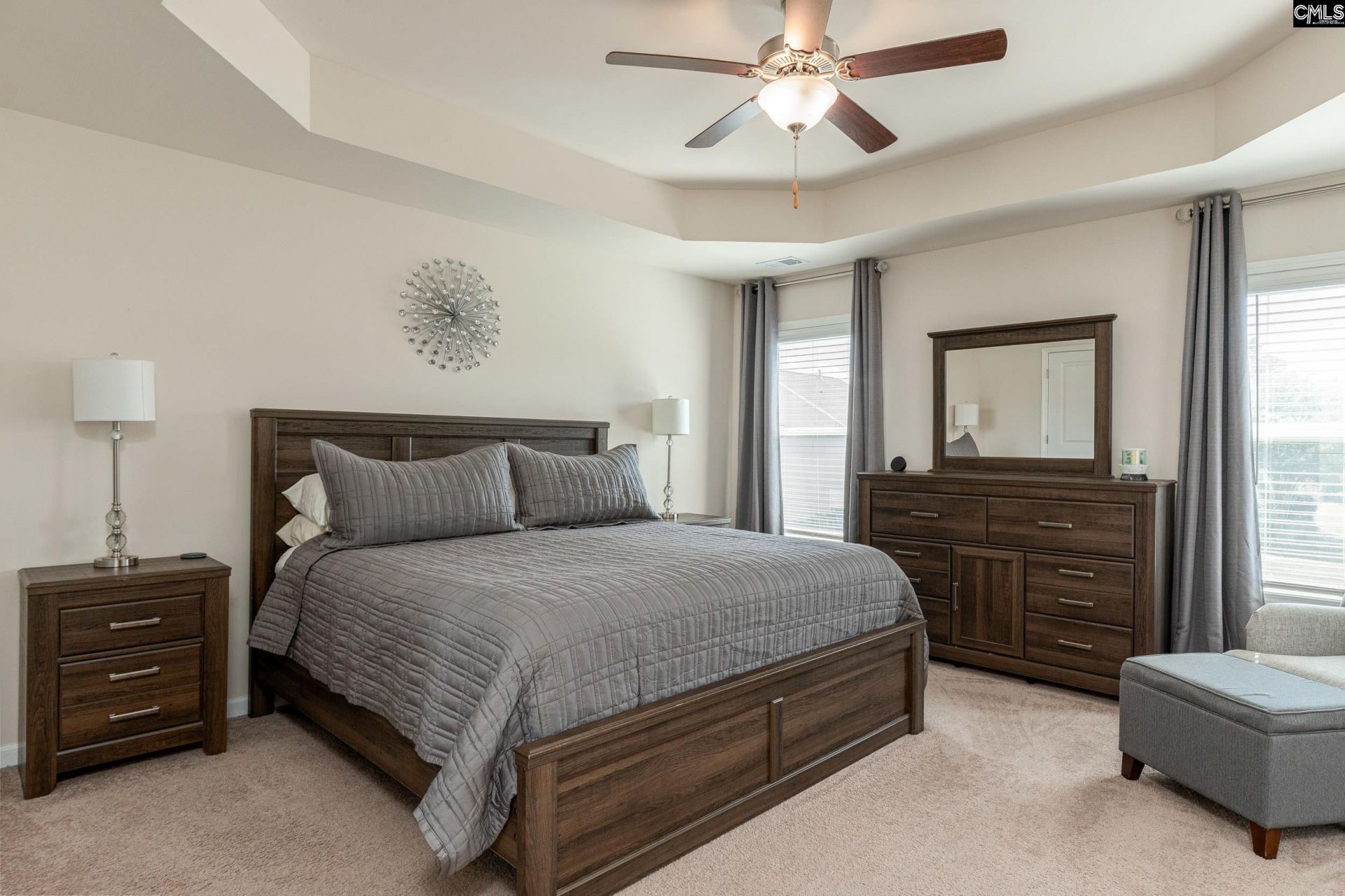 140 Leighbrooke Drive Photo 16