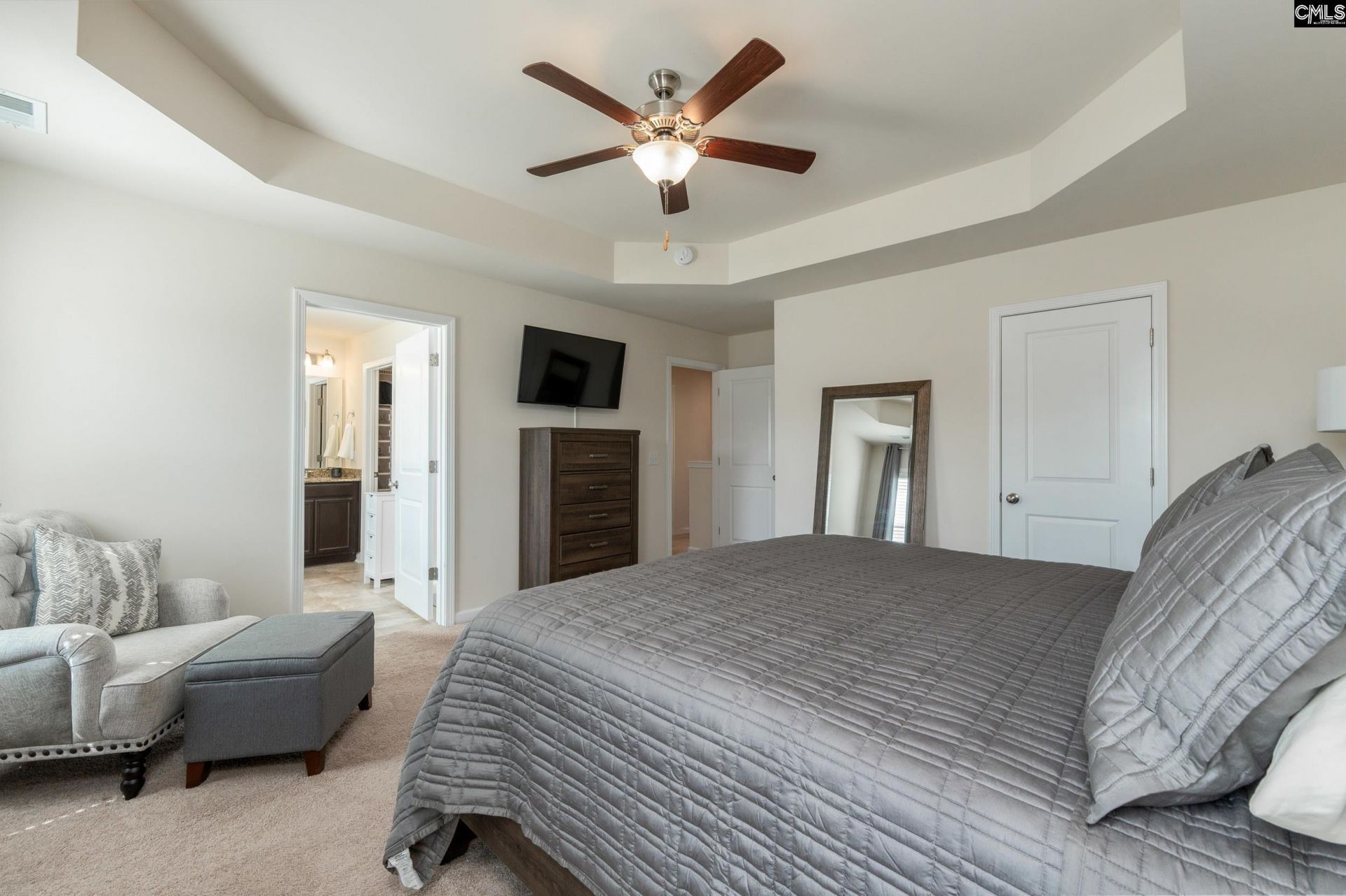 140 Leighbrooke Drive Photo 17