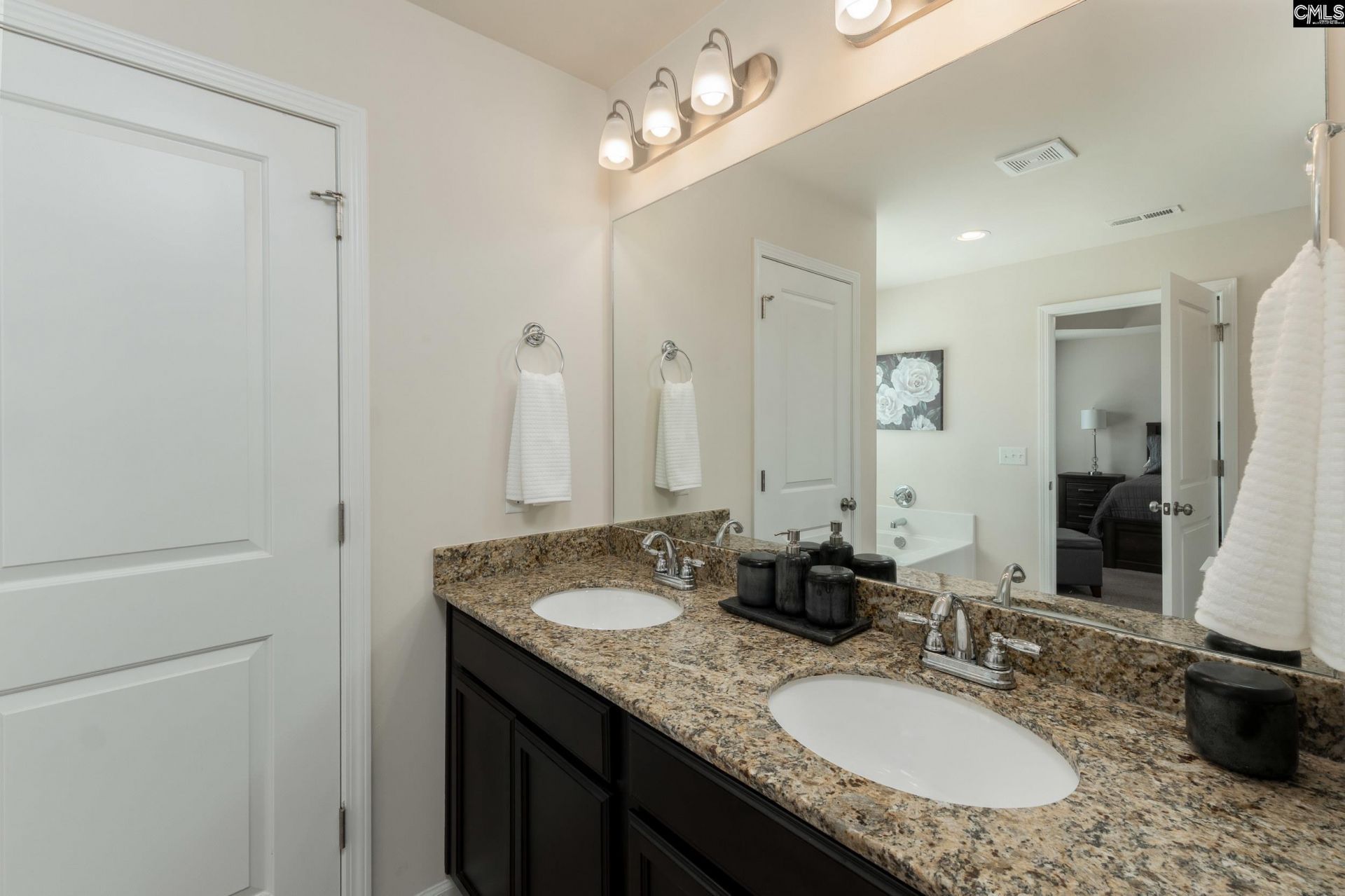 140 Leighbrooke Drive Photo 20