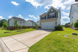 140 Leighbrooke Drive photo 4