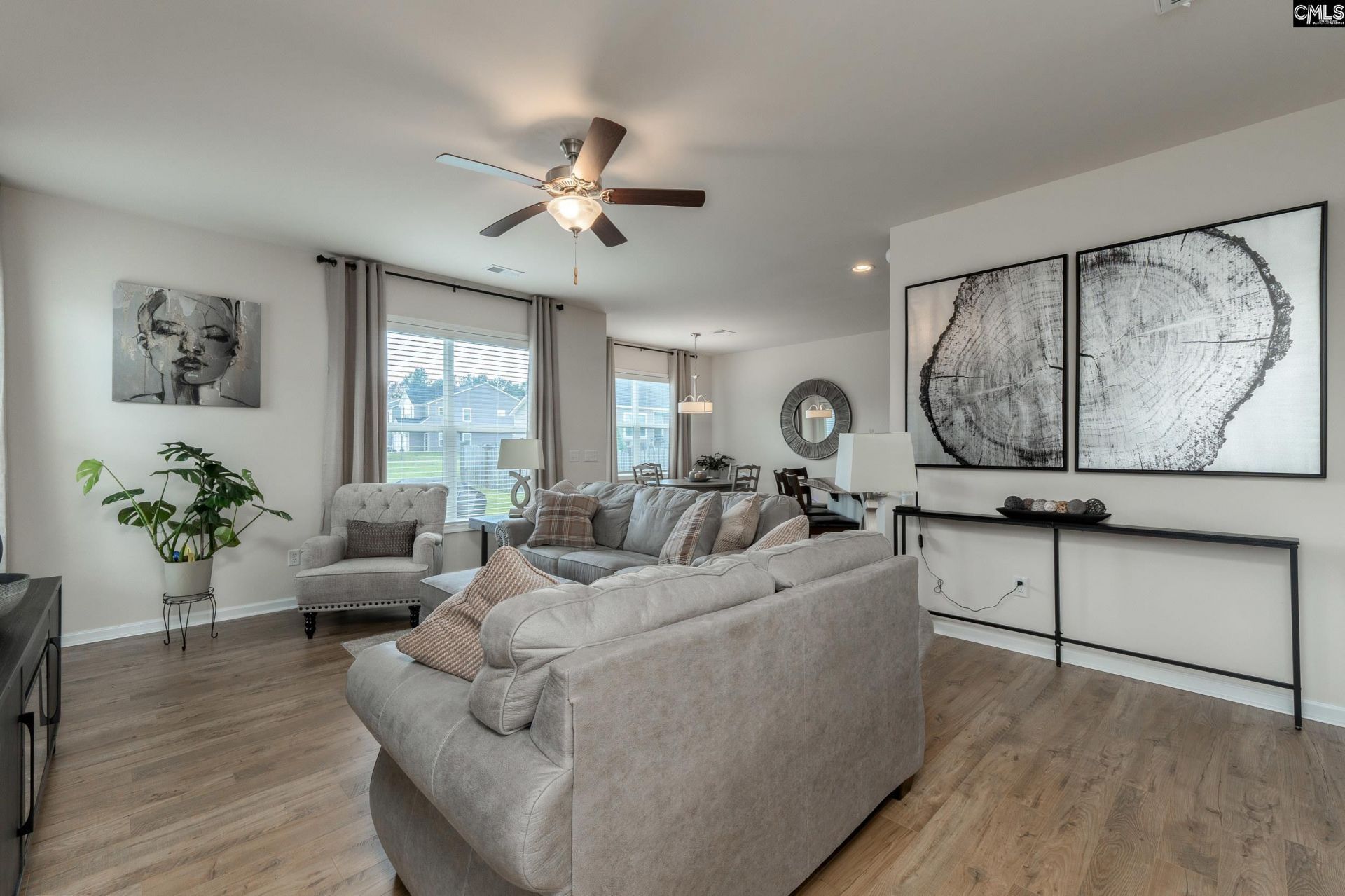 140 Leighbrooke Drive Photo 8