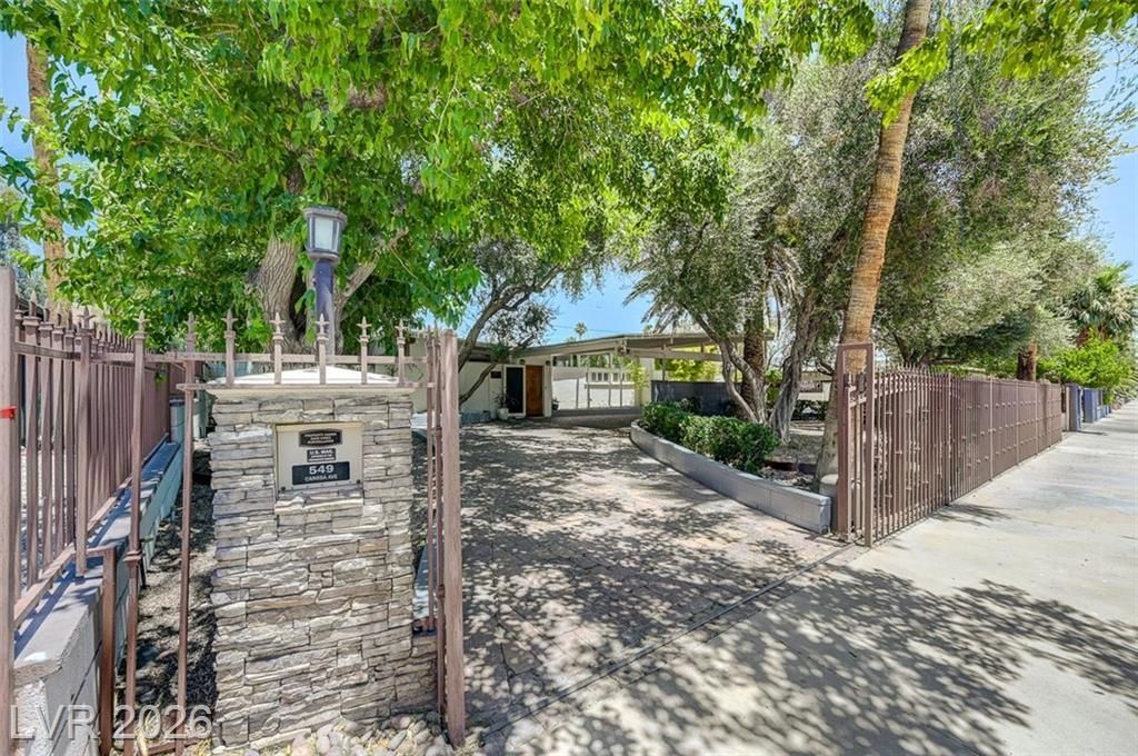 549 Canosa Avenue, Las Vegas, NV 89104 Main Photo