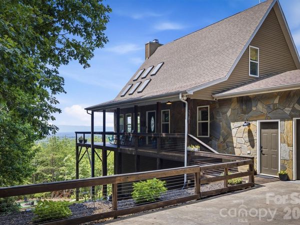 3381 Stones Throw Drive , Valdese, NC 28690