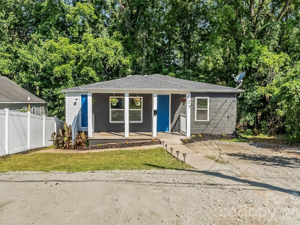 529 NW stage Street, Lenoir, NC 28645