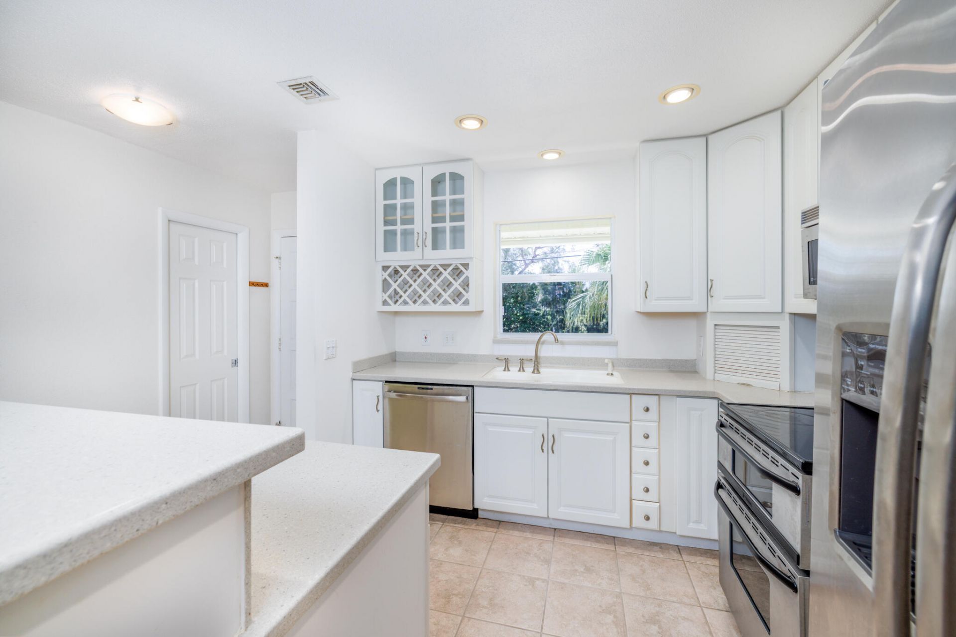 307 Sombrero Boulevard, Unit 2, Marathon, FL 33050 Photo