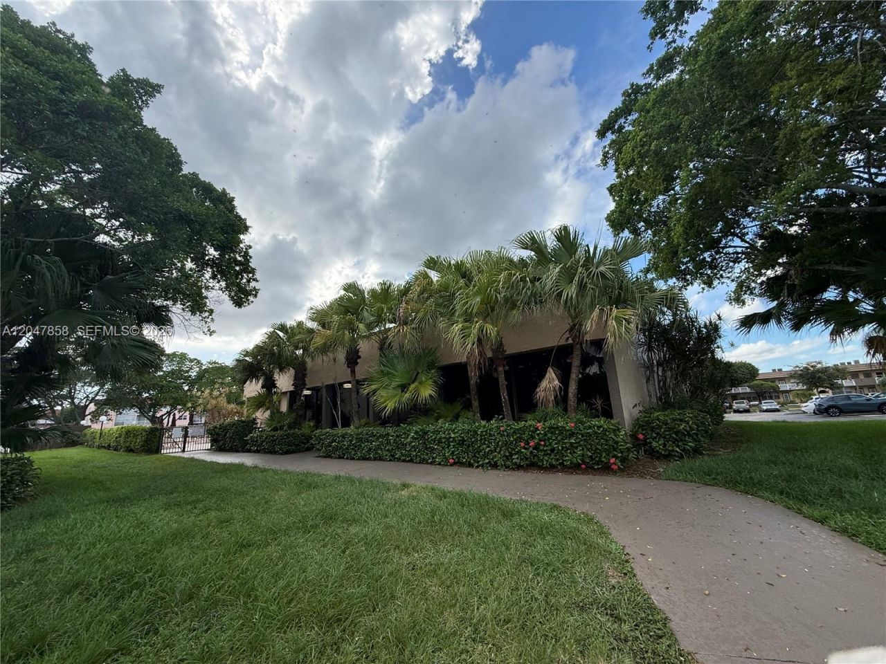 9101 Sunrise Lakes Blvd , Unit 215, Sunrise, FL 33322 Photo