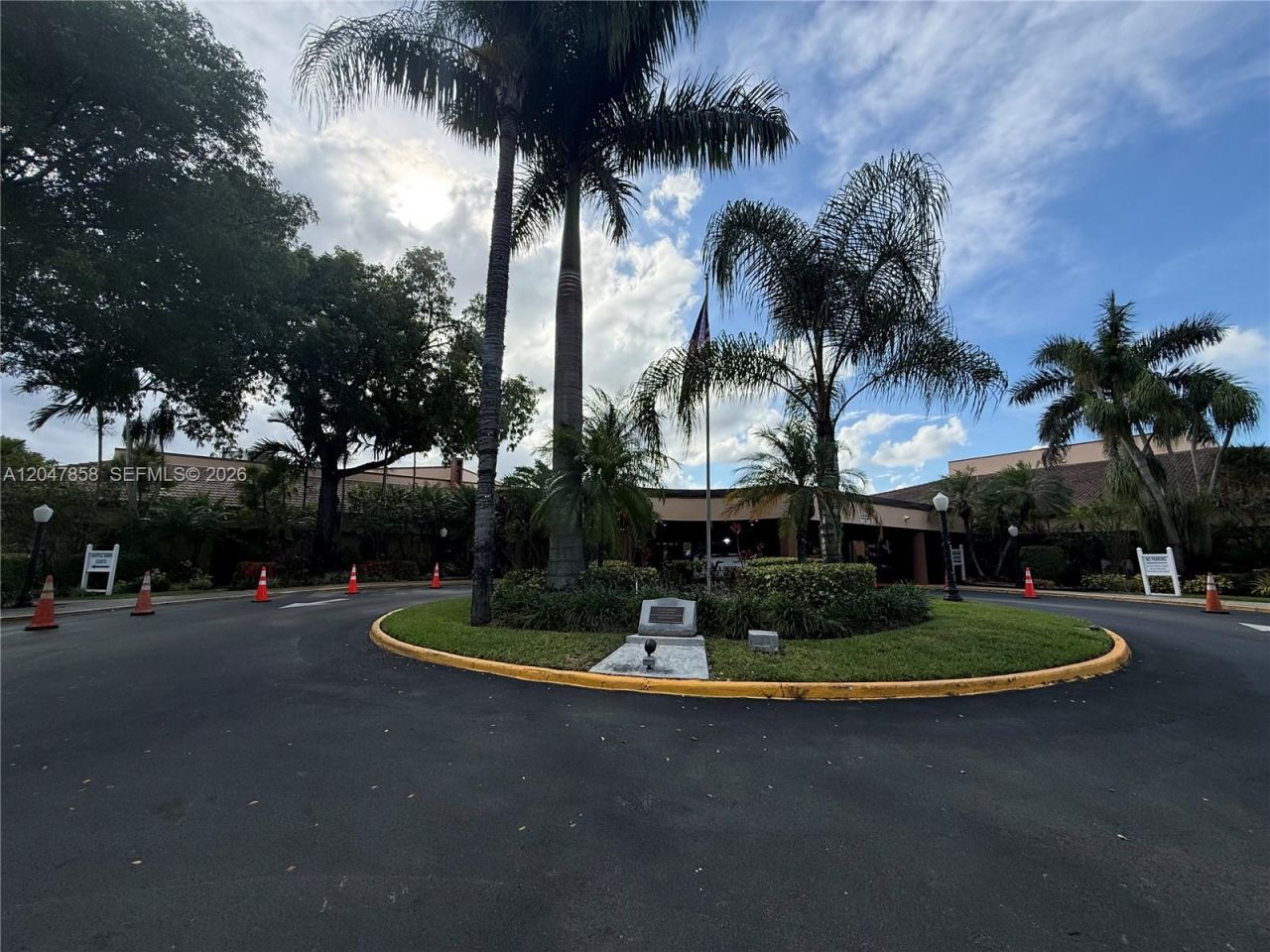 9101 Sunrise Lakes Blvd , Unit 215, Sunrise, FL 33322 Photo