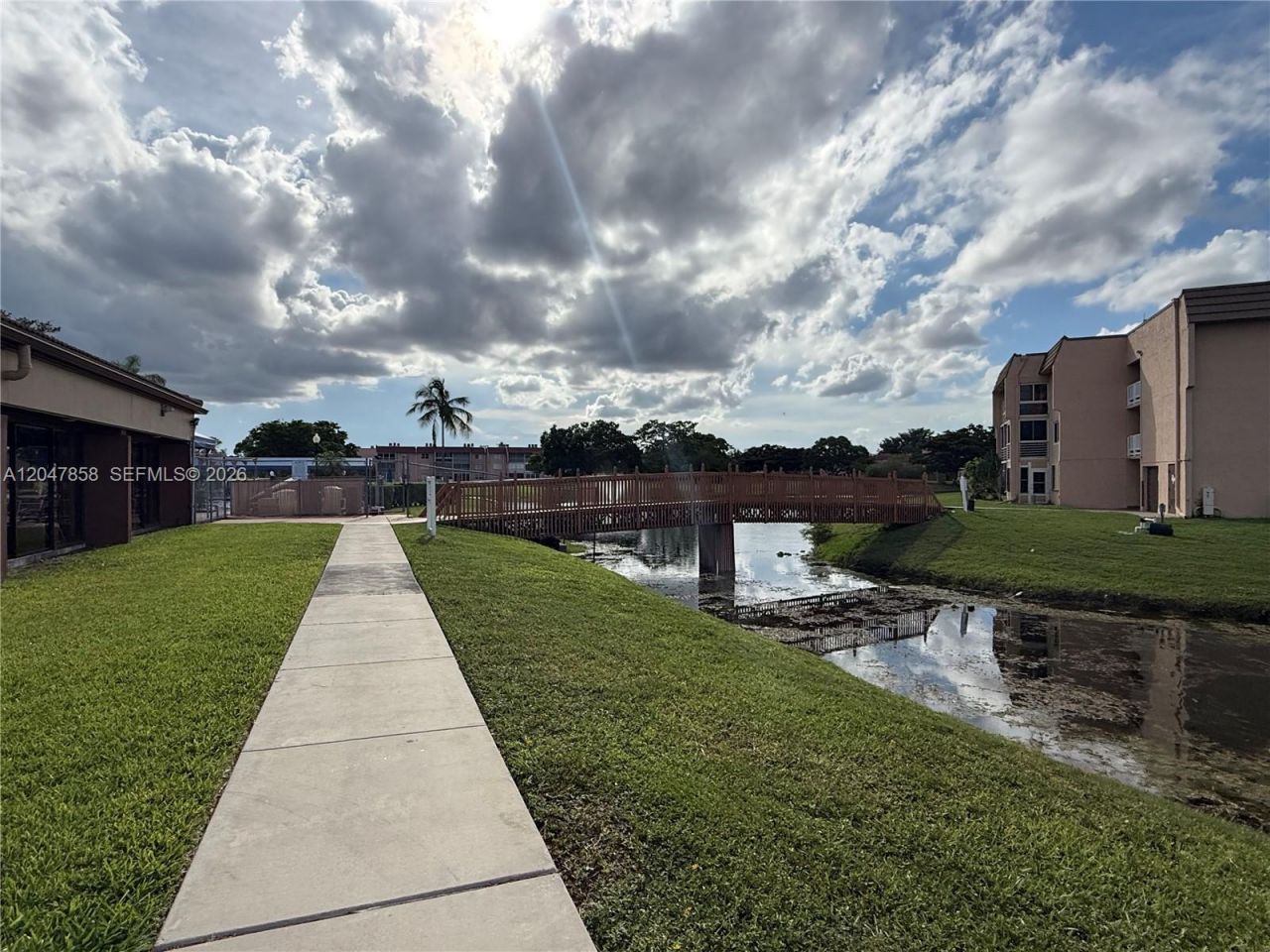 9101 Sunrise Lakes Blvd , Unit 215, Sunrise, FL 33322 Photo