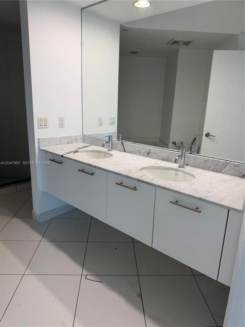 500 Brickell Ave, Unit 2907, Miami, FL 33131 Photo