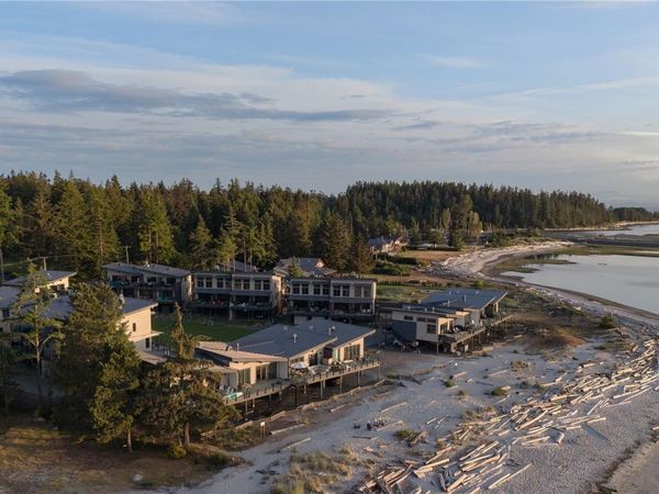 9022 Clarkson Ave, Unit #4, Black Creek, BC V9J 1B2