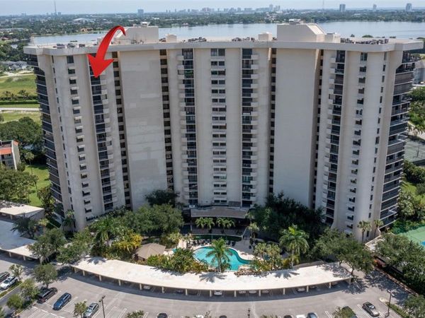 2480 PRESIDENTIAL WAY , Unit 1801, WEST PALM BEACH, FL 33401