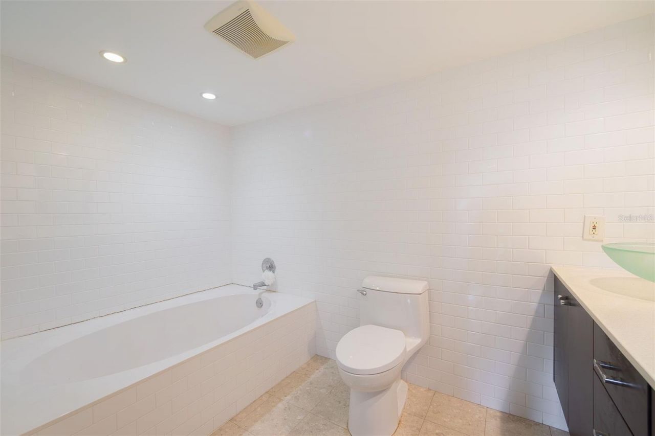 2480 Presidential Way, Unit 1801, West Palm Beach, FL 33401 Photo