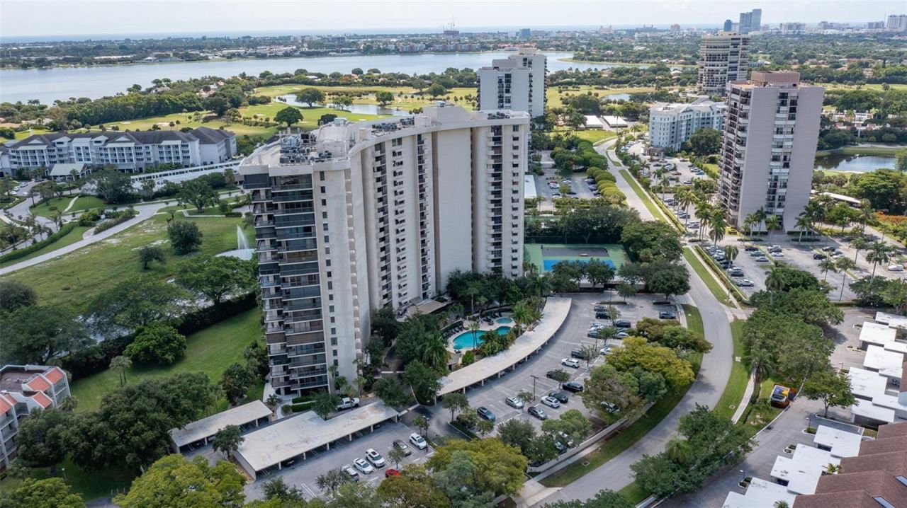 2480 Presidential Way, Unit 1801, West Palm Beach, FL 33401 Photo