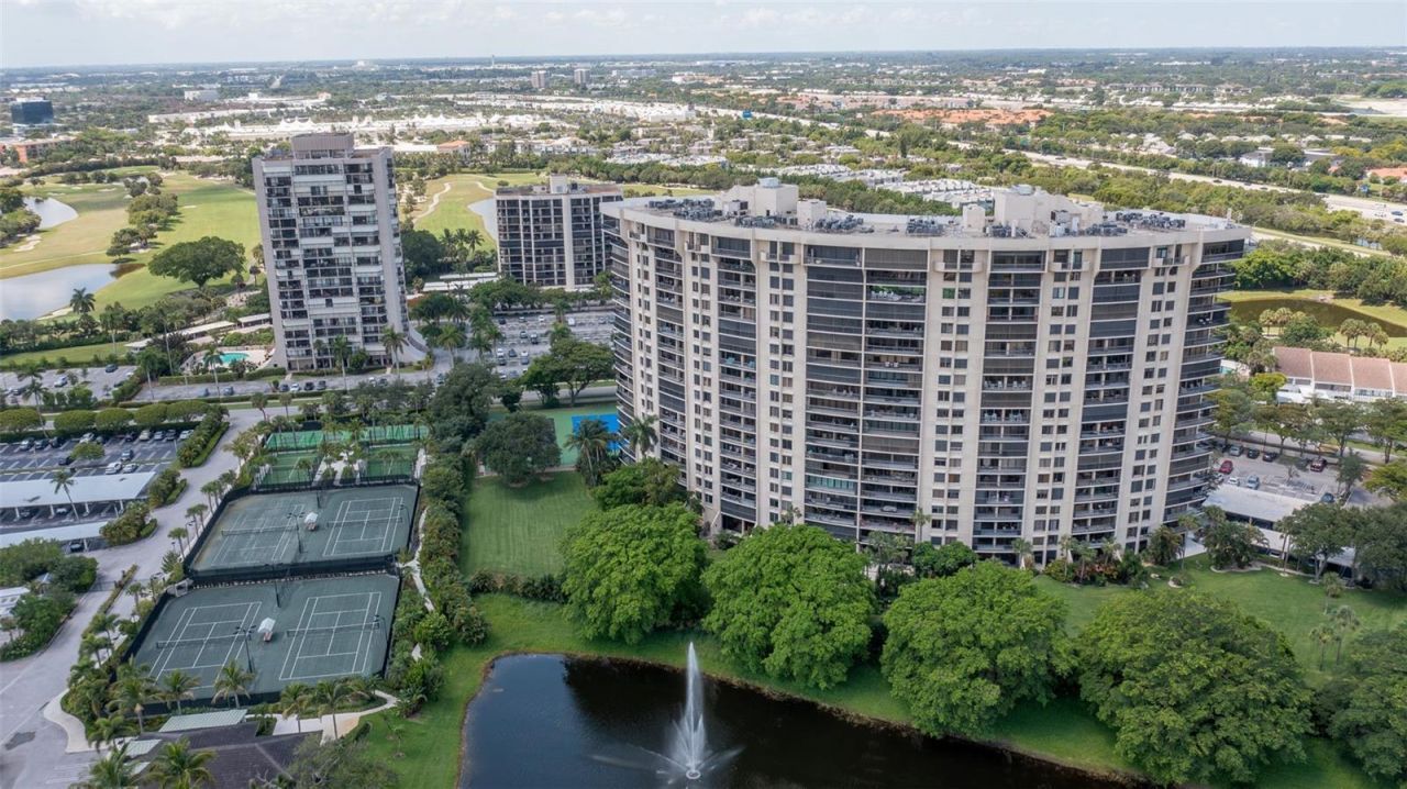 2480 Presidential Way, Unit 1801, West Palm Beach, FL 33401 Photo