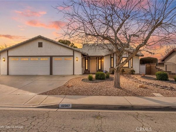 42307 61st st w, Quartz Hill, CA 93535