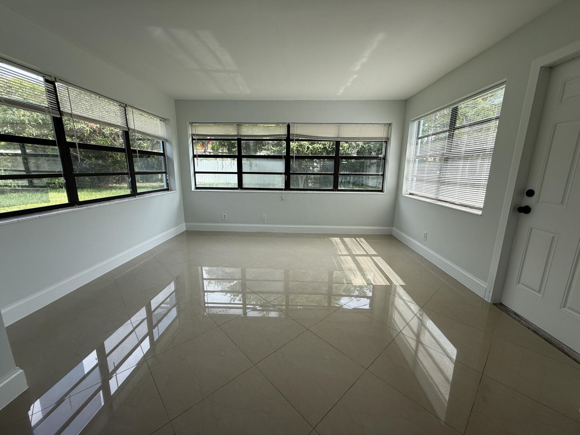 477 NE 35th Street, Boca Raton, FL 33431 Photo