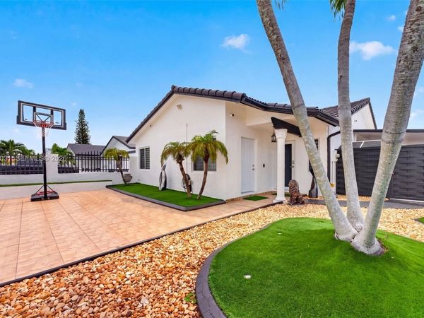 1635 SW 138th Ct, Miami, FL 33175