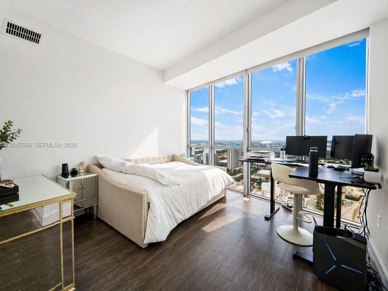 1100 Biscayne Blvd , Unit 3708, Miami, FL 33132 Photo