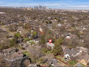 928 S Windomere Avenue, Unit B, Dallas, TX 75208