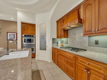8610 San Lucas Cir, Roseville, CA 95747 Photo