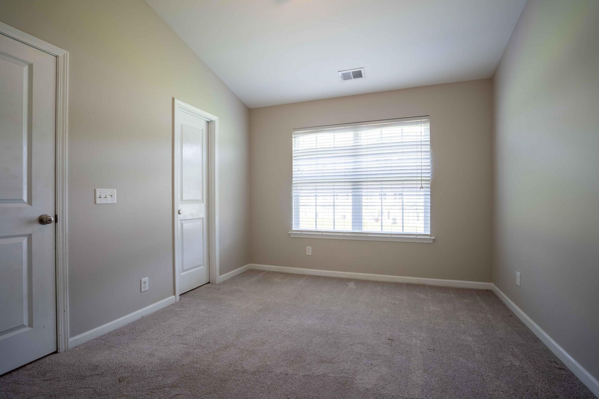 413 Truman Drive Photo 32