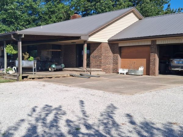 13745 E 223rd Street S, Webbers Falls, OK 74470