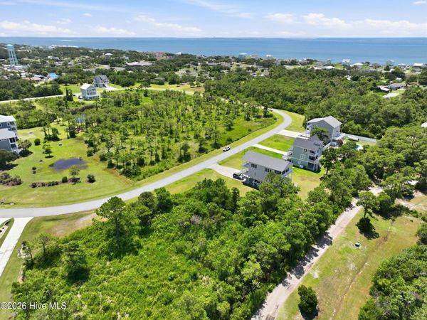 134 Westbay Circle , Harkers Island, NC 28531