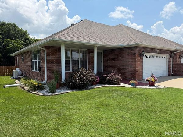 1316 Dara Drive, Lebanon, MO 65536