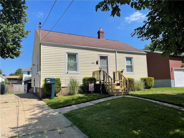 1919 Tonawanda Avenue , Akron, OH 44305