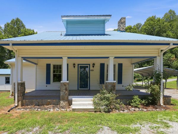 1231 Caldwell Place NW, Lenoir, NC 28645