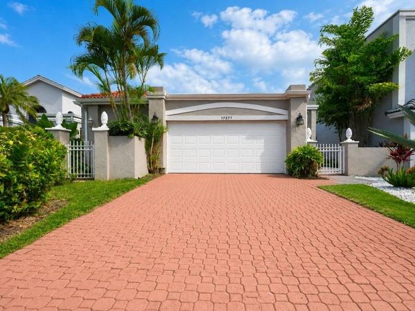 17277 Hampton Boulevard, Boca Raton, FL 33496