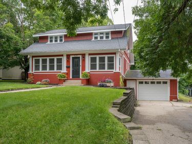 520 3rd Street S, Waterville, MN 56096