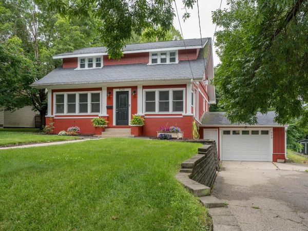 520 3rd Street S, Waterville, MN 56096