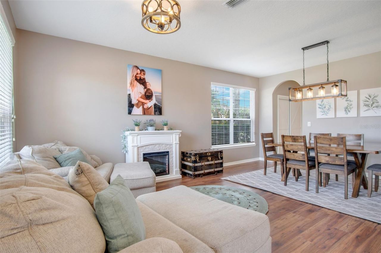159 Red Maple Burl Circle , Debary, FL 32713 Photo