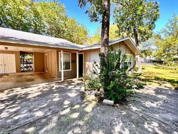 916 E 37th ST, Unit B (back bu, Austin, TX 78705