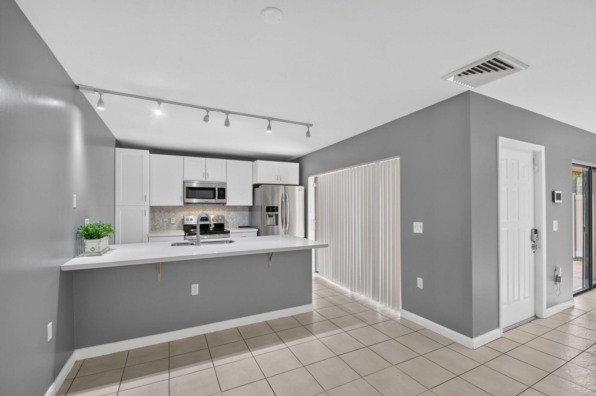 7109 71st Way, West Palm Beach, FL 33407 Photo