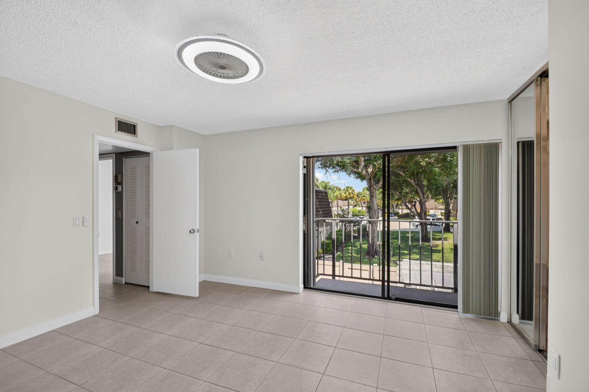 7109 71st Way, West Palm Beach, FL 33407 Photo