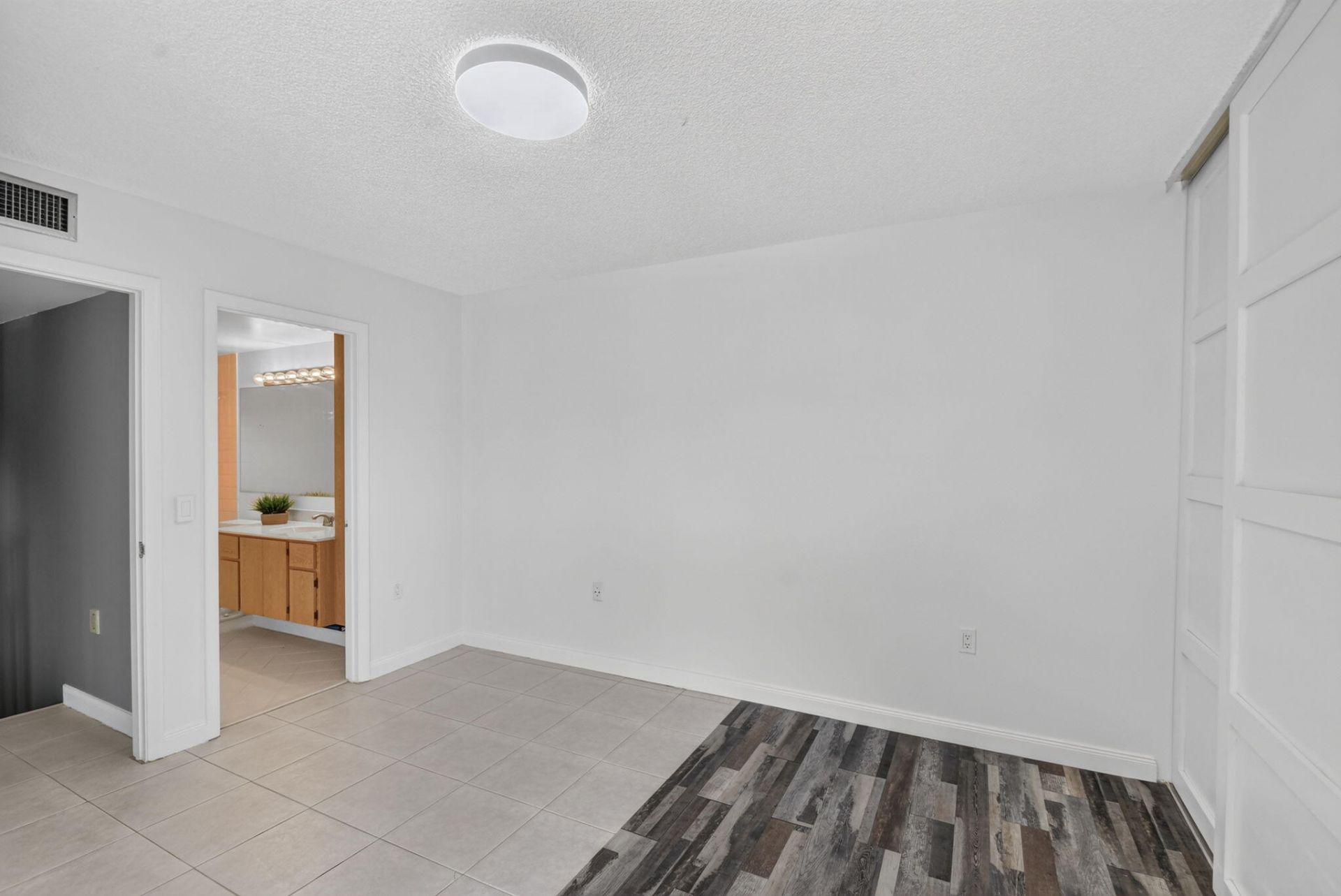 7109 71st Way, West Palm Beach, FL 33407 Photo